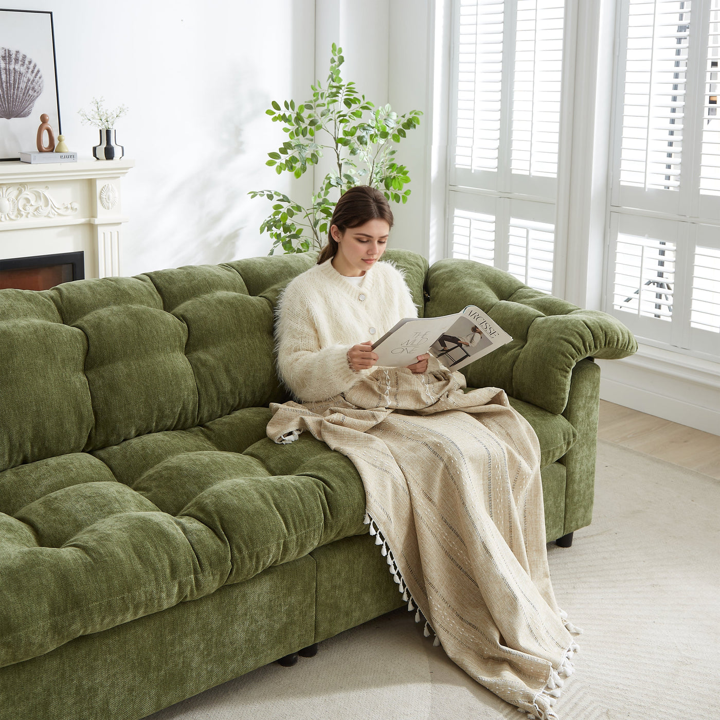 99.2' Chenille Modern Comfort Deep Seat Sofa, Upholstered Fluffy Cloud Sofa Suitable for living rooms, bedrooms, offices and apartments, Green